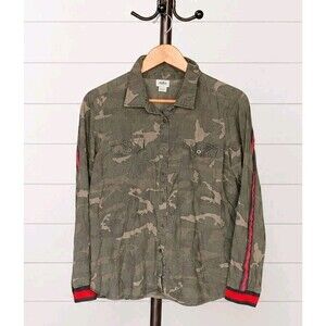 Daytrip Camo Button Down Long Sleeve Red Trim Down Sleeves L